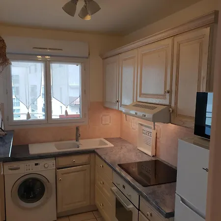 Apartment Climatise Centre Ville, Proche Plages Raphael Et Frejus Avec Ascenseur *