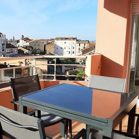 Climatise Centre Ville, Proche Plages Raphael Et Frejus Avec Ascenseur Apartment Saint-Raphael (Var)
