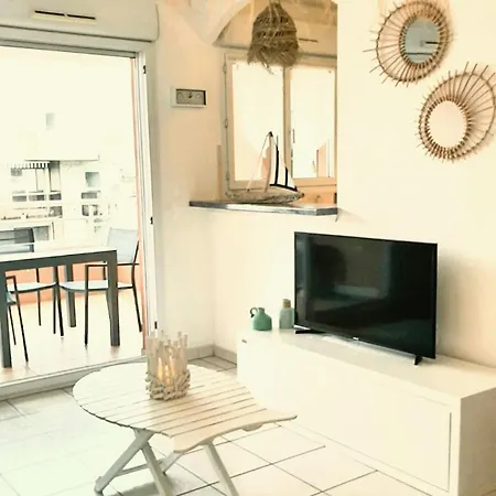 Apartment Climatise Centre Ville, Proche Plages Raphael Et Frejus Avec Ascenseur *