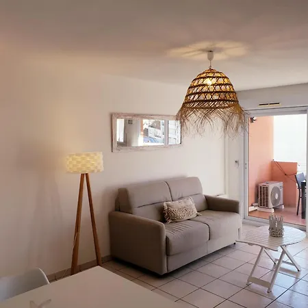 Climatise Centre Ville, Proche Plages Raphael Et Frejus Avec Ascenseur Apartment Saint-Raphael (Var)