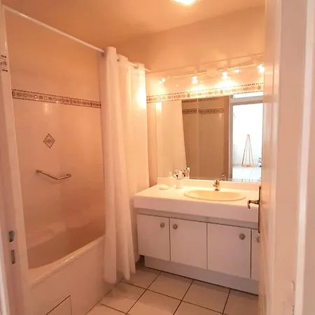 Apartment Climatise Centre Ville, Proche Plages Raphael Et Frejus Avec Ascenseur *