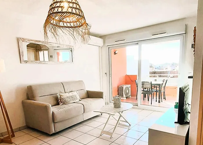 Lägenhet Climatise Centre Ville, Proche Plages Raphael Et Frejus Avec Ascenseur